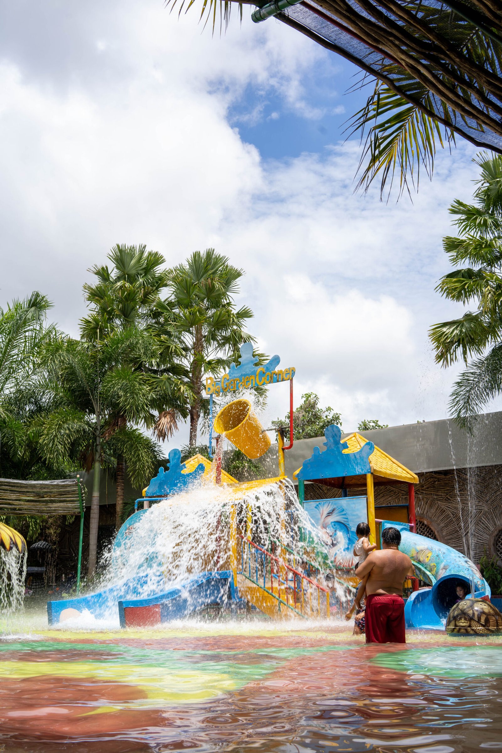 Big Garden Corner watersplash